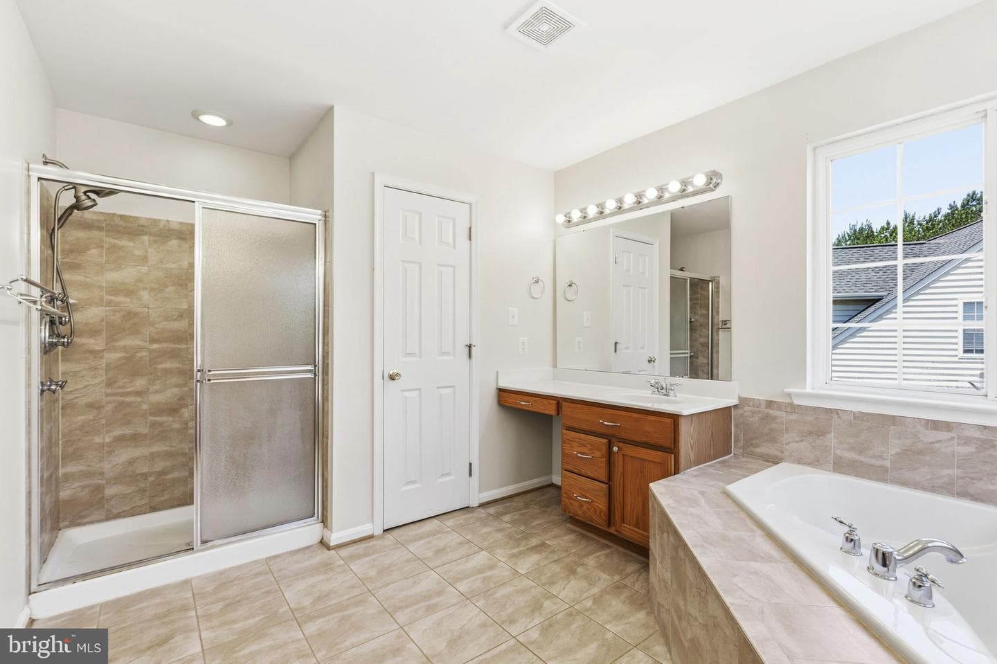 23636 Gunnell Drive photo 16