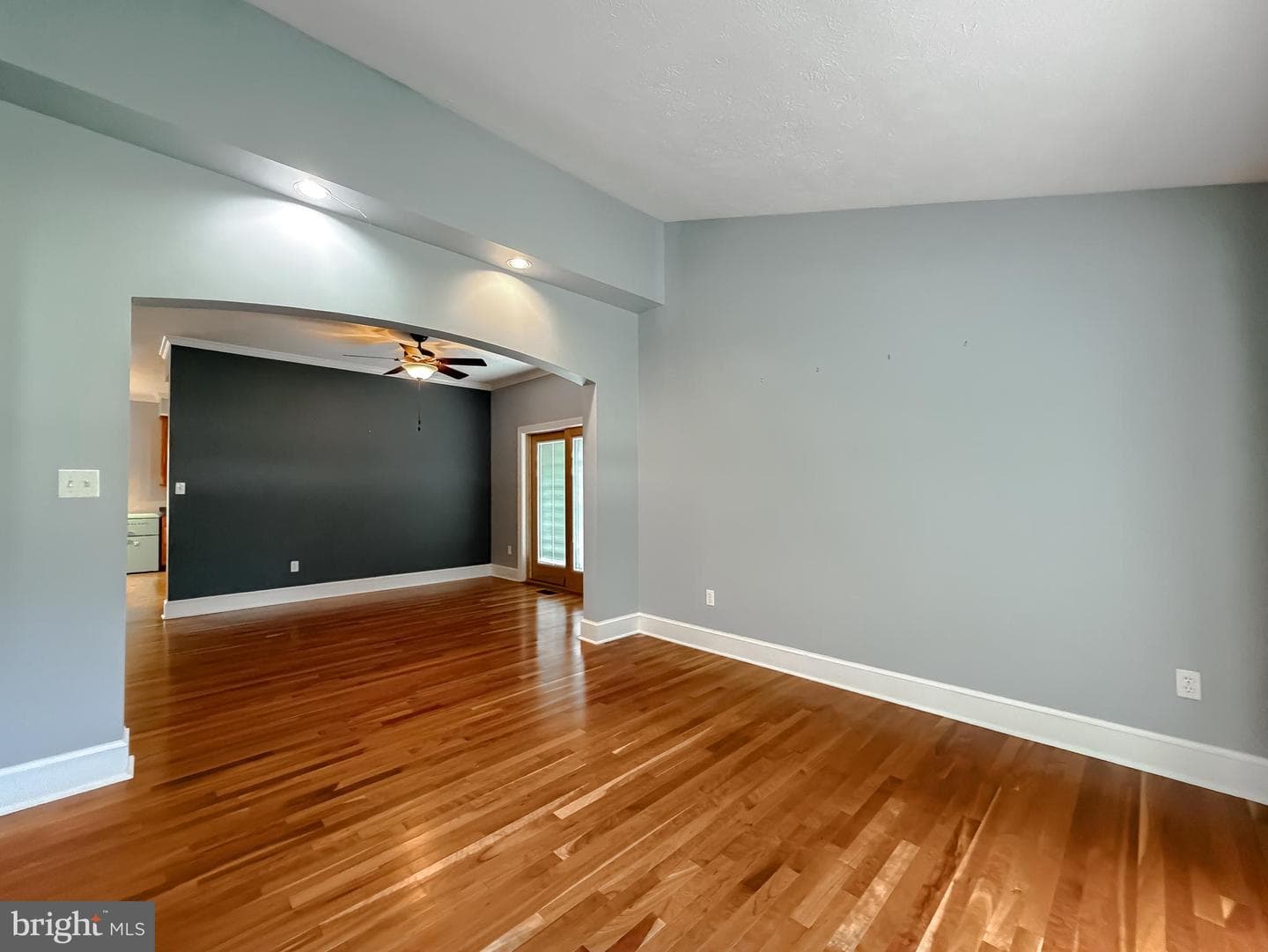 40777 Center 40 Circle photo 14