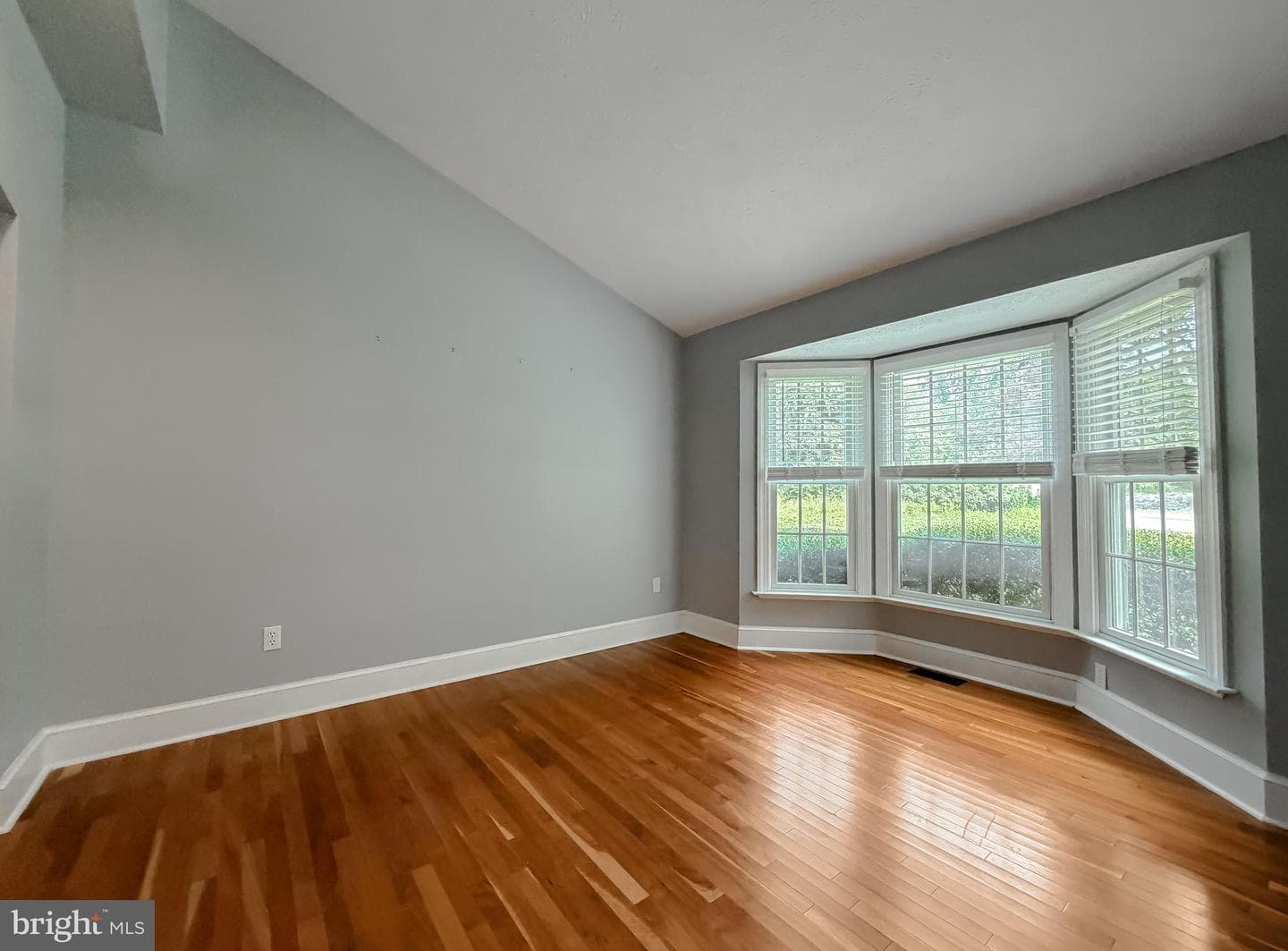 40777 Center 40 Circle photo 29