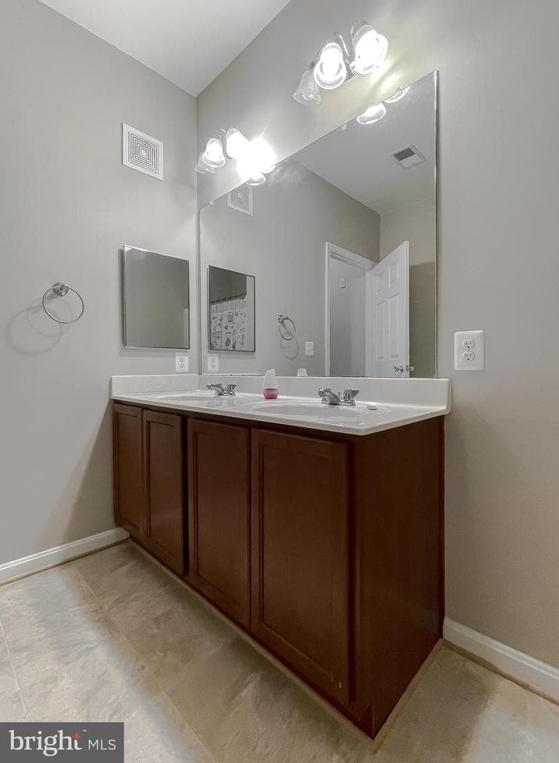 23520 F D R Blvd # 205 photo 23