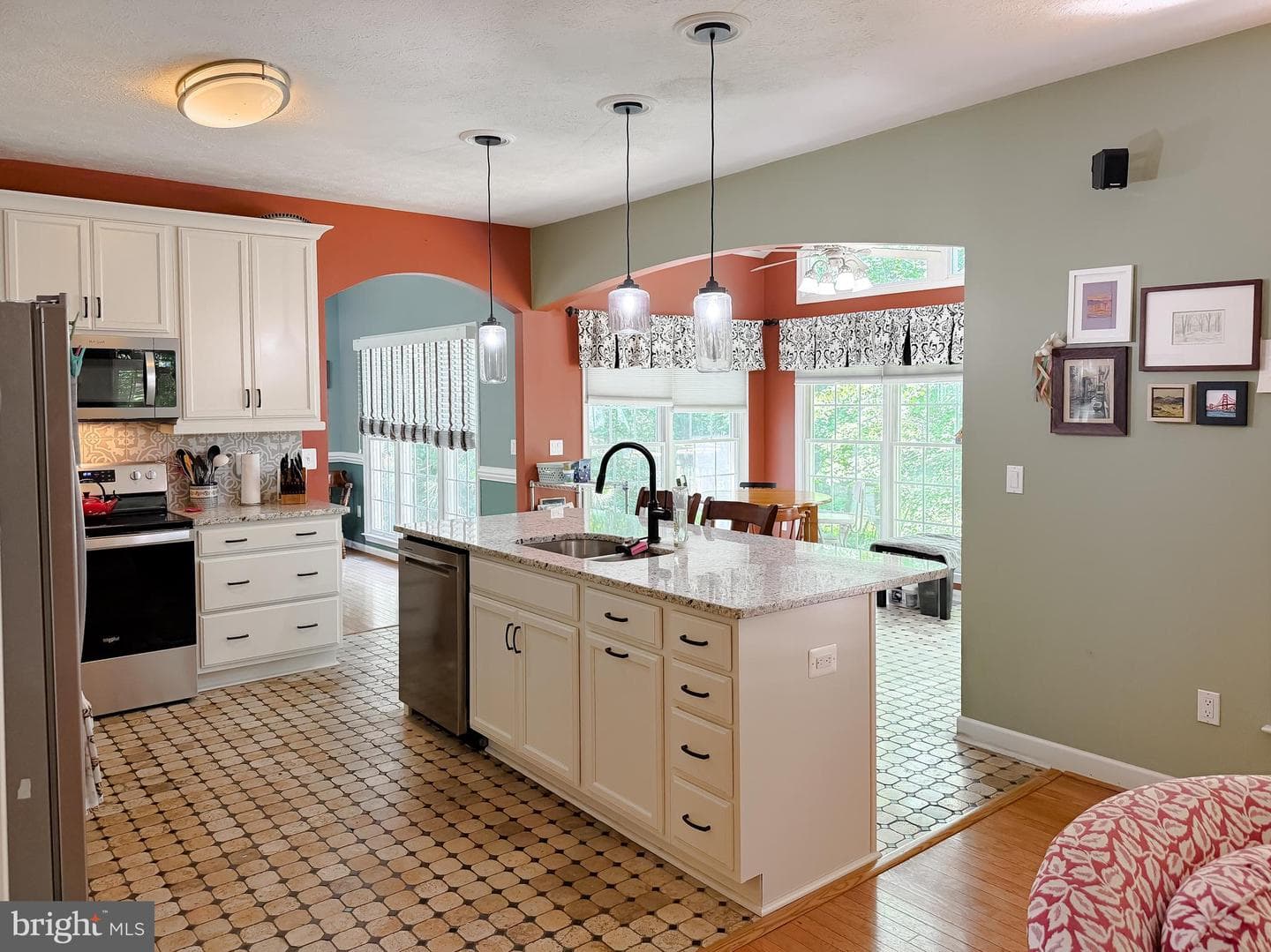 23118 Silverberry Way photo 8