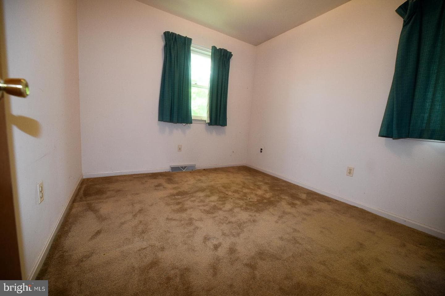 22429 Greenview Ct photo 11