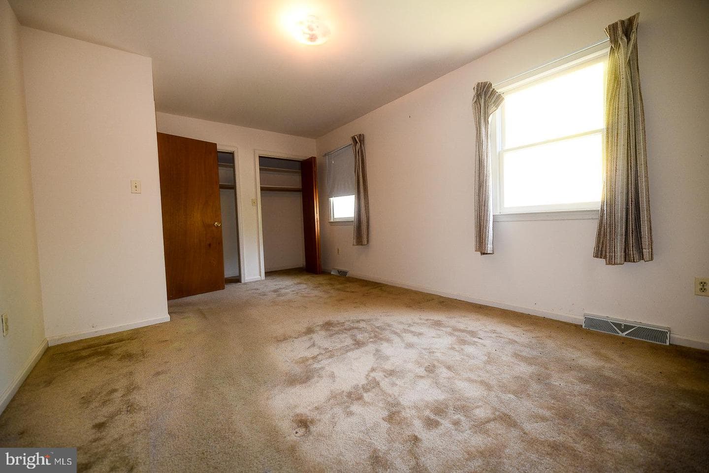 22429 Greenview Ct photo 9