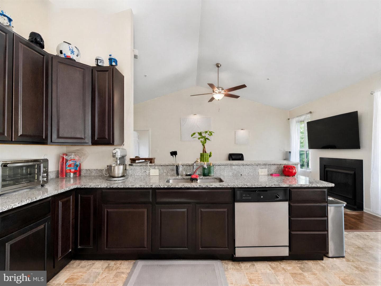 22237 Scott Circle photo 12