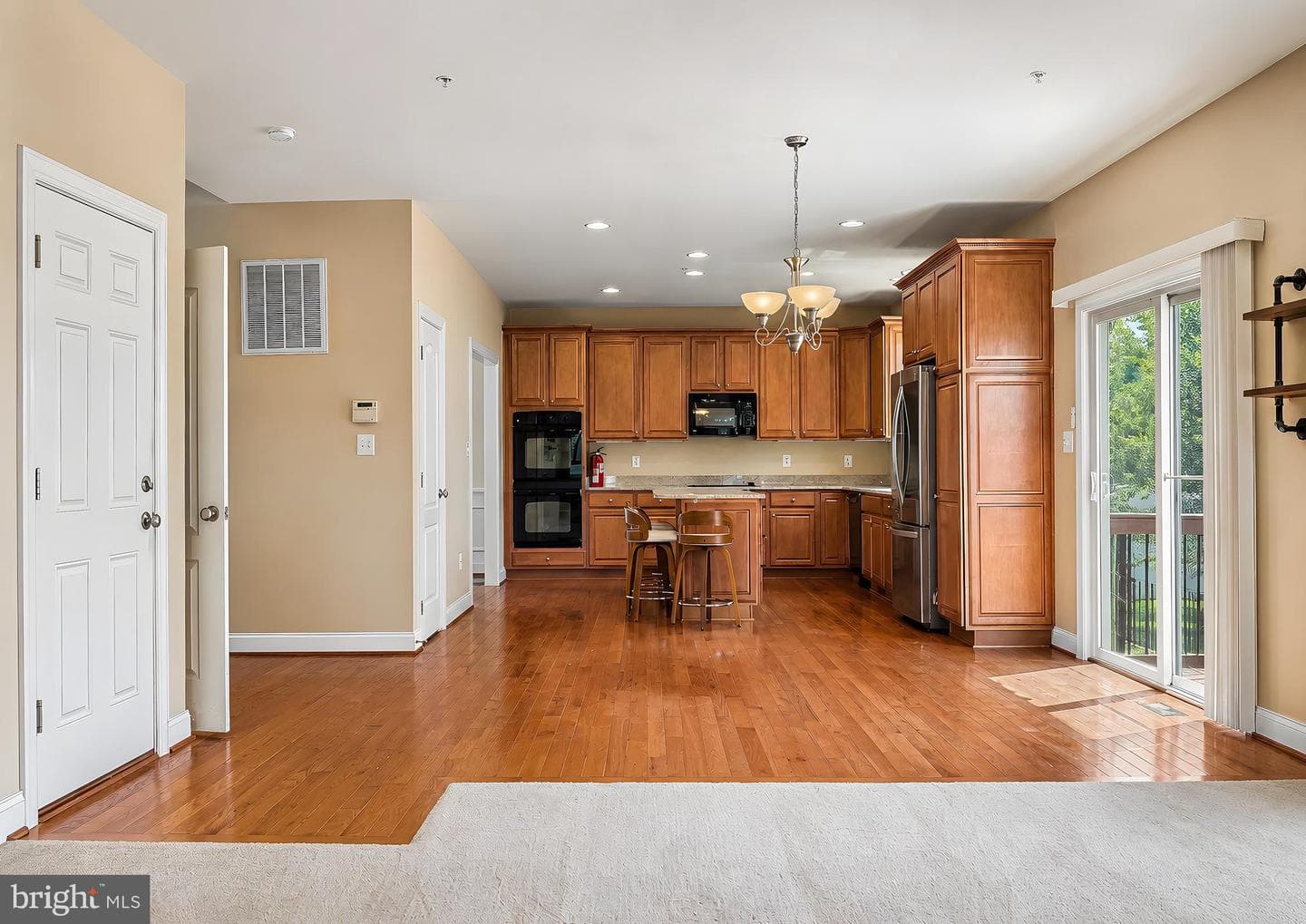 44025 W Leola Court photo 4