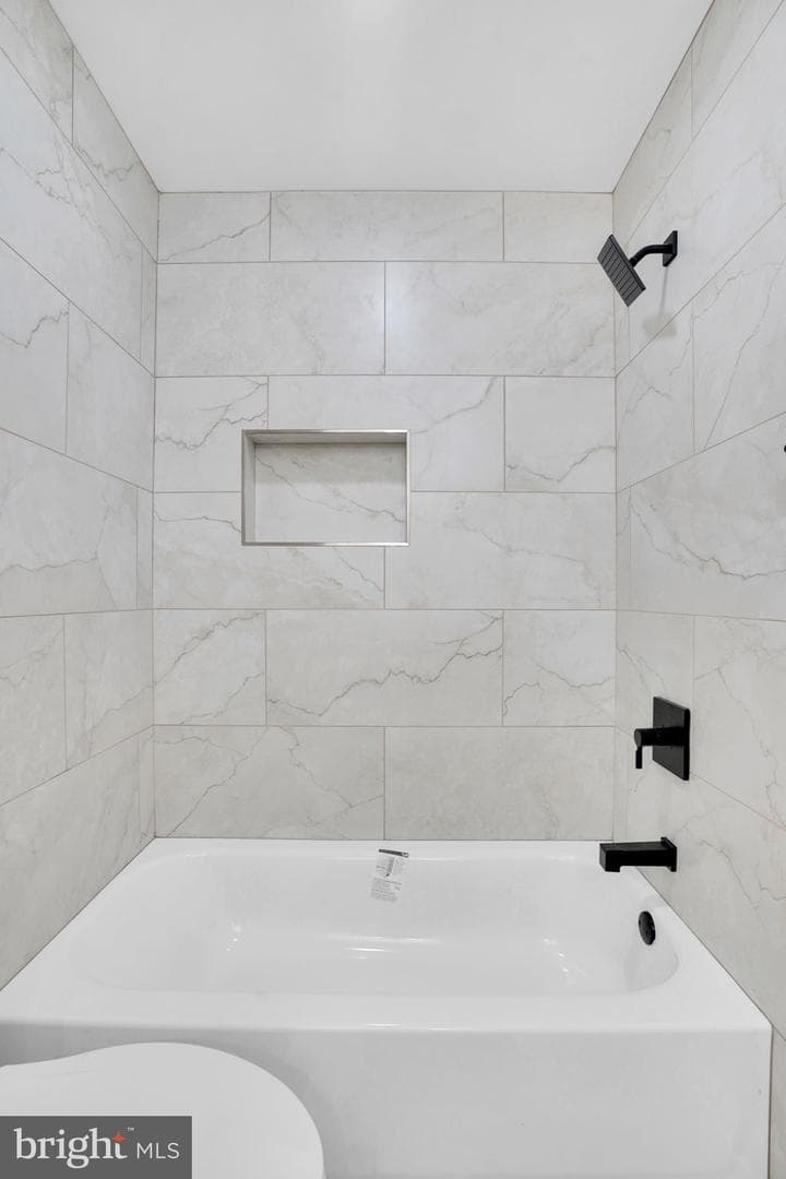 22206 Lilac Way photo 18