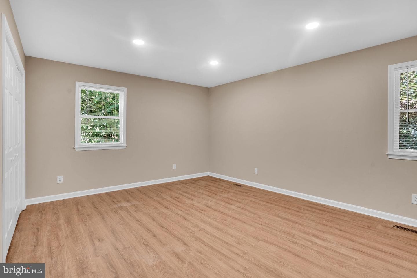 22206 Lilac Way photo 19
