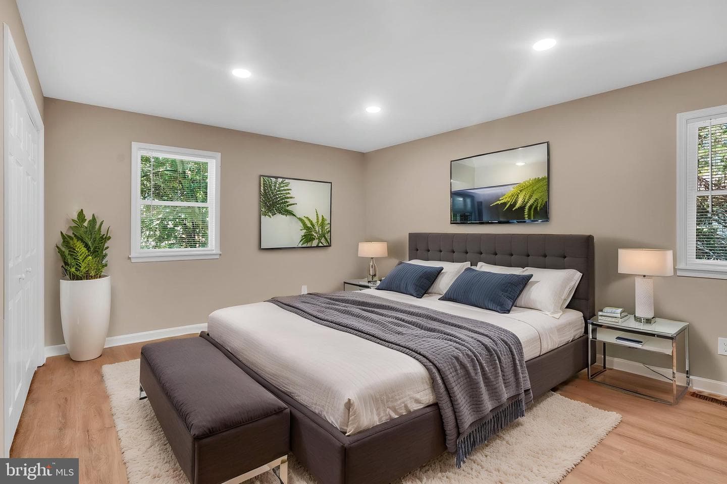 22206 Lilac Way photo 20