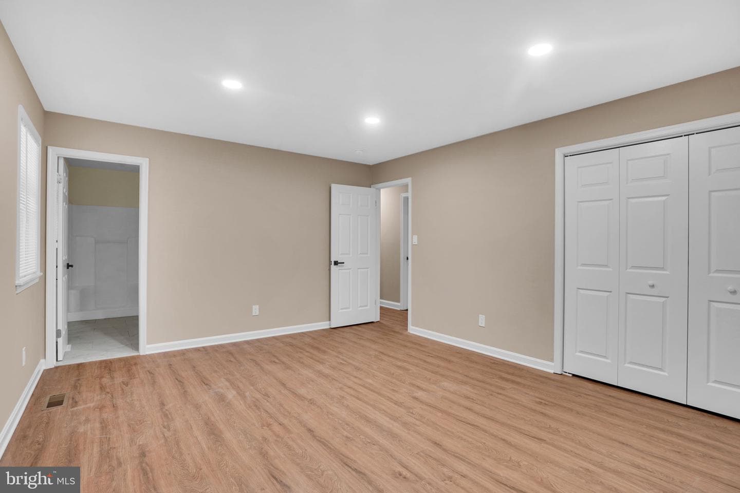 22206 Lilac Way photo 21