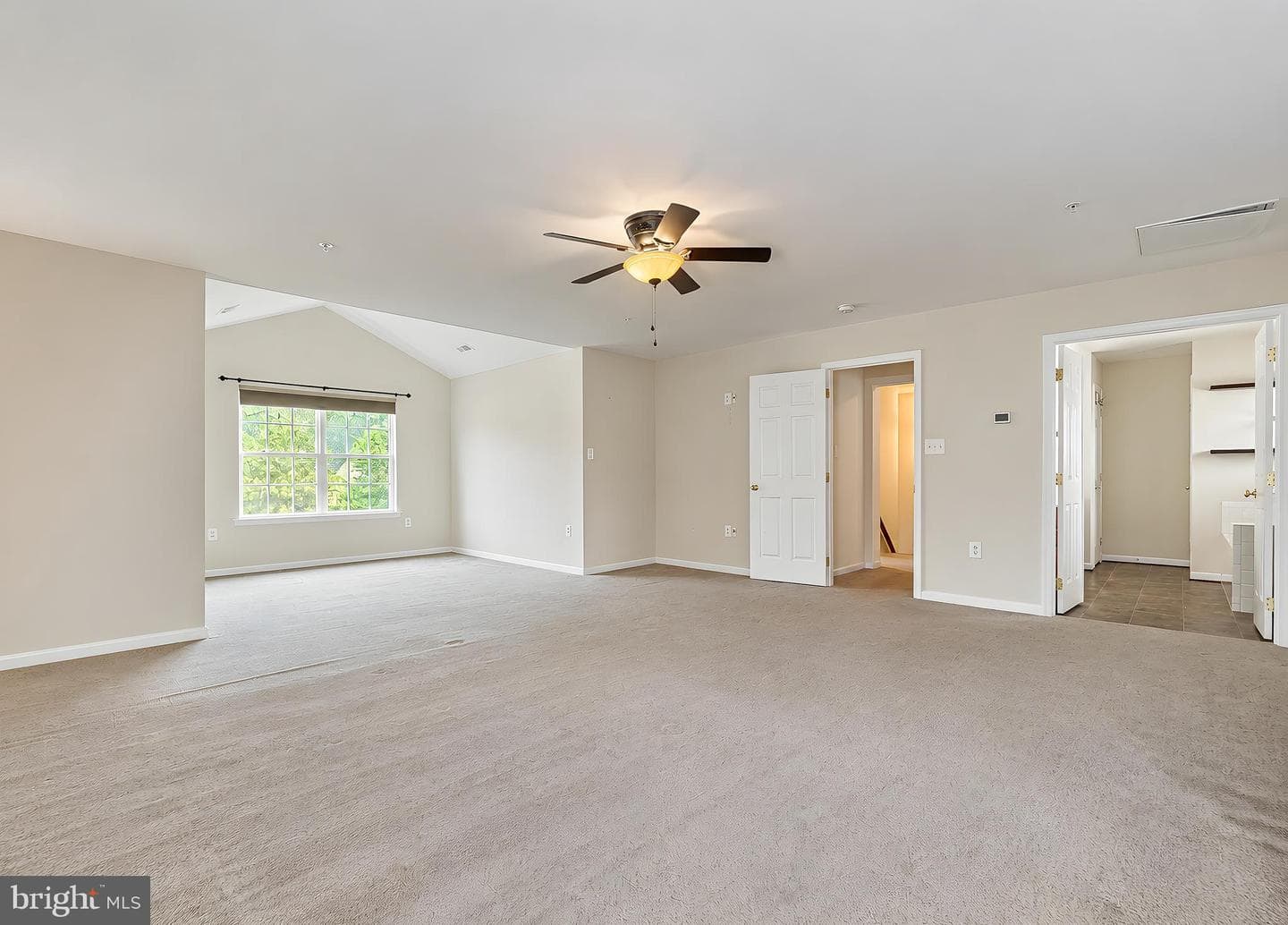 21395 Fairwood Court photo 27