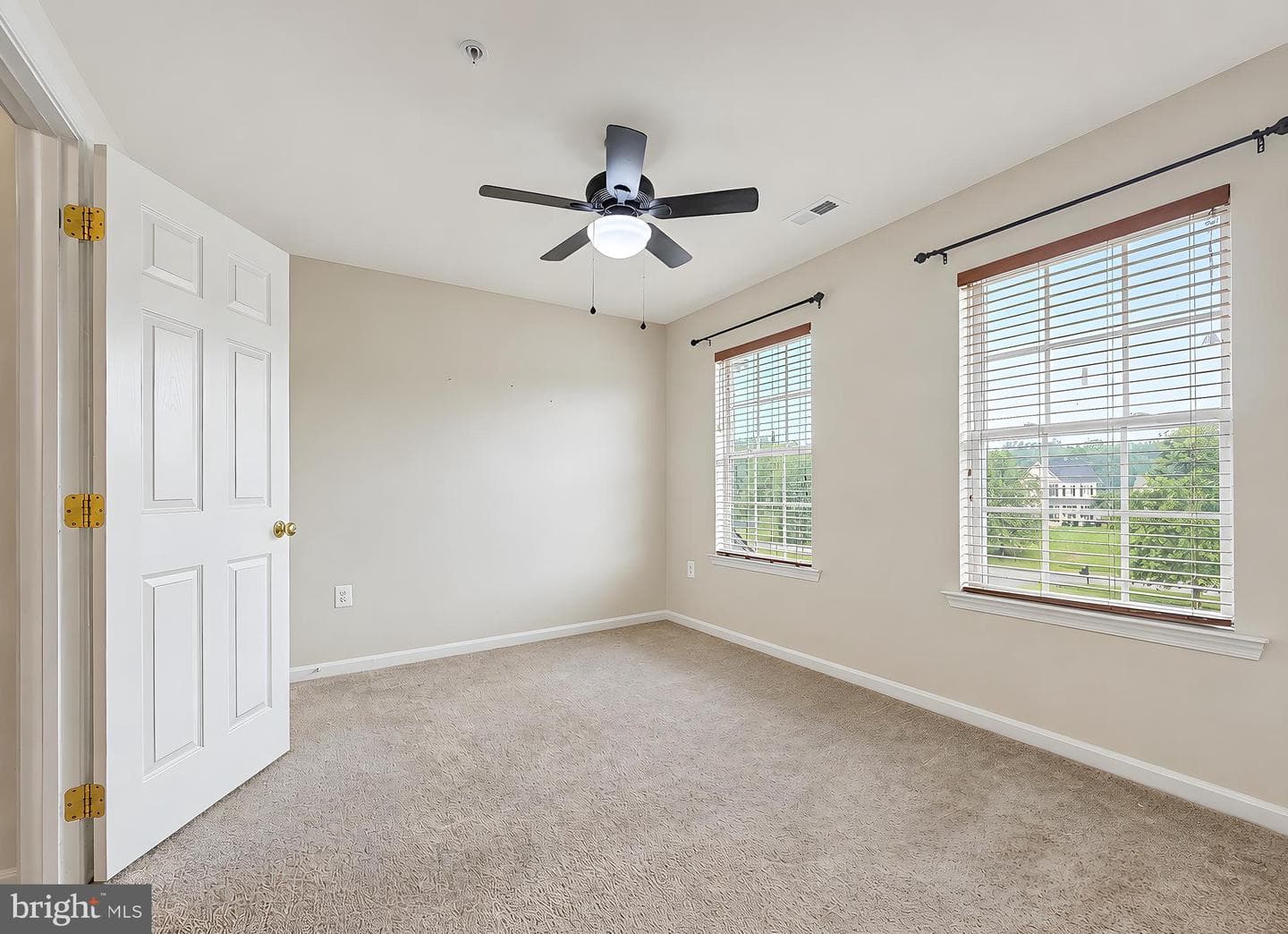 21395 Fairwood Court photo 39