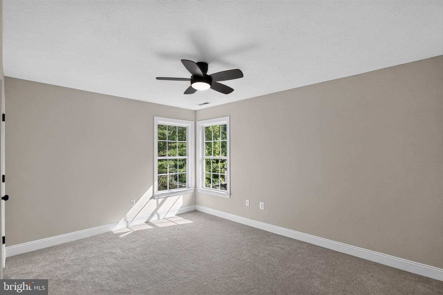 18321 Chestnut Street photo 23