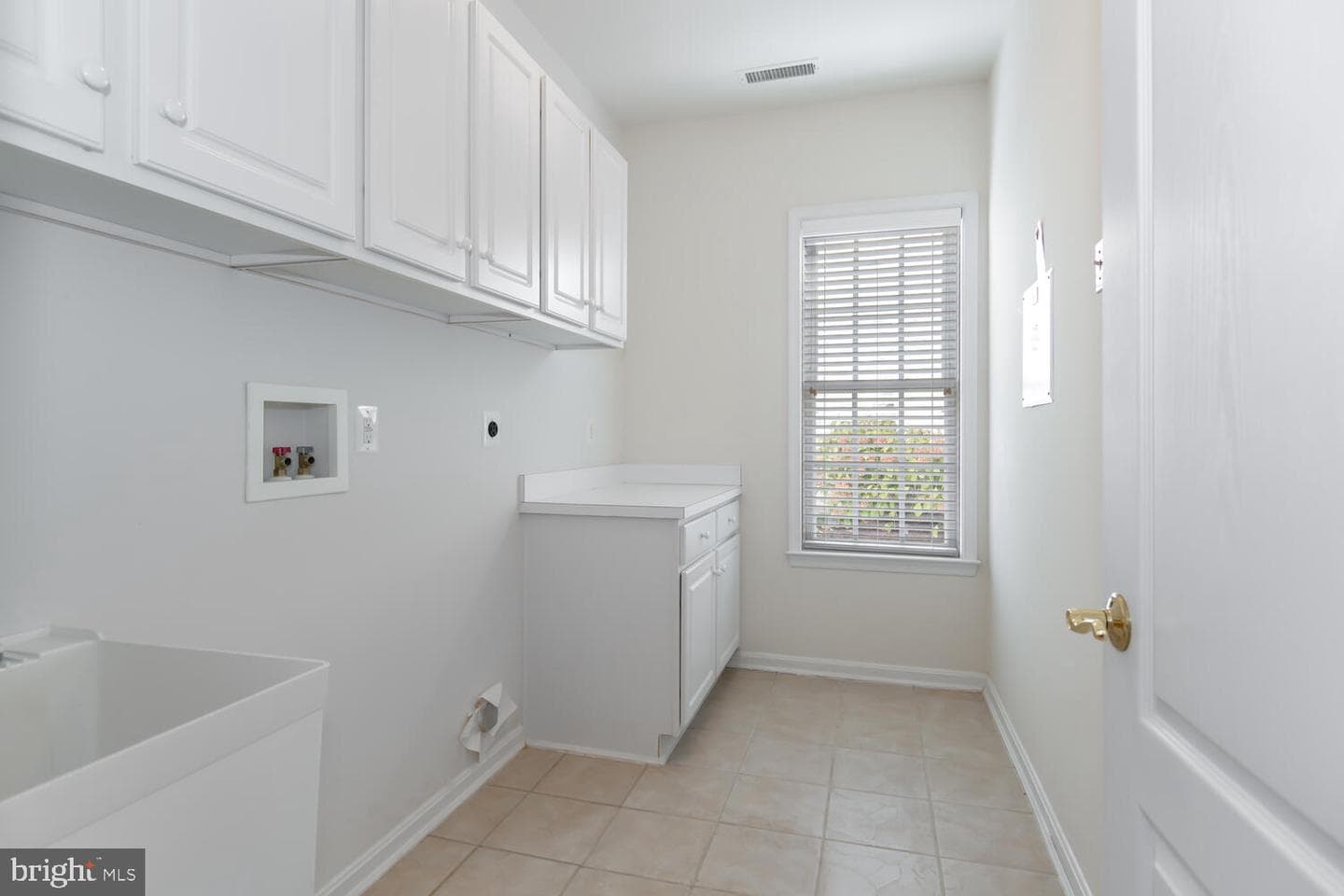 29830 Hillary Avenue photo 32