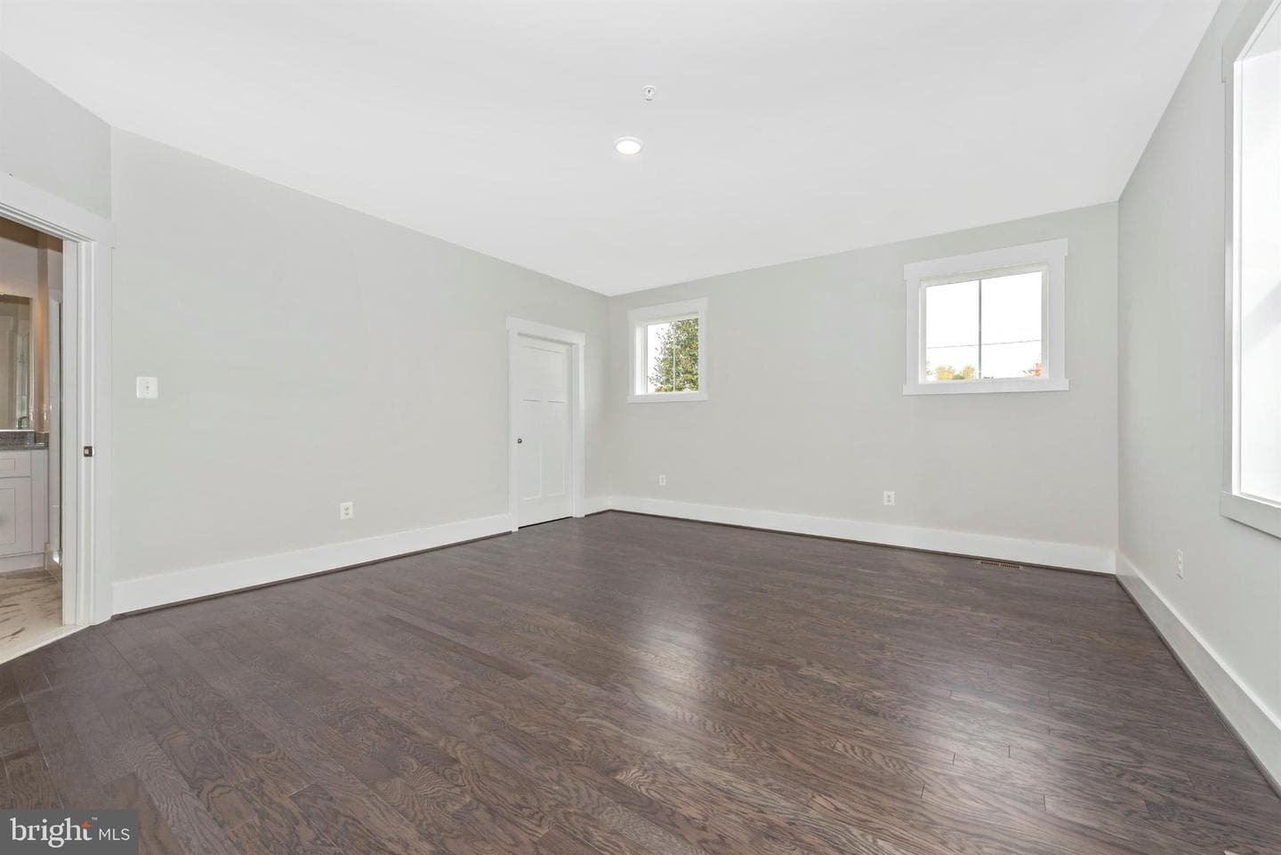Lot 16 North photo 33
