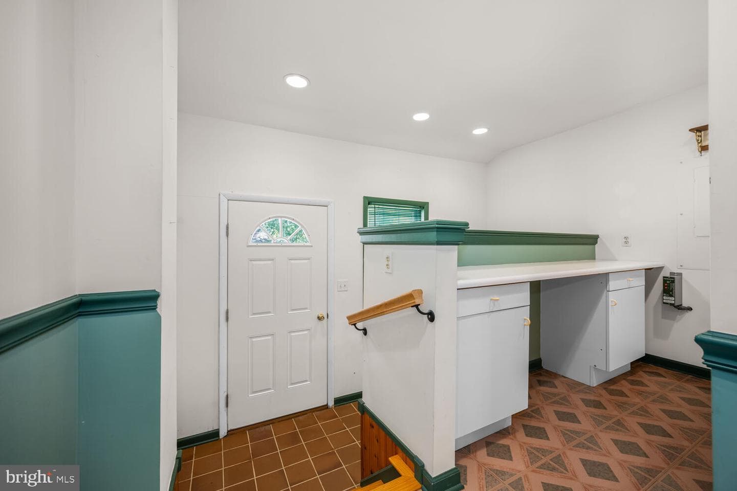 304 W Oak Avenue photo 20