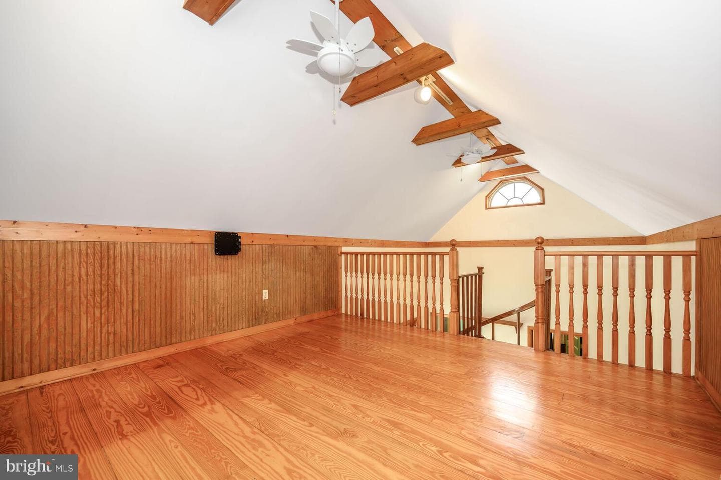 304 W Oak Avenue photo 26