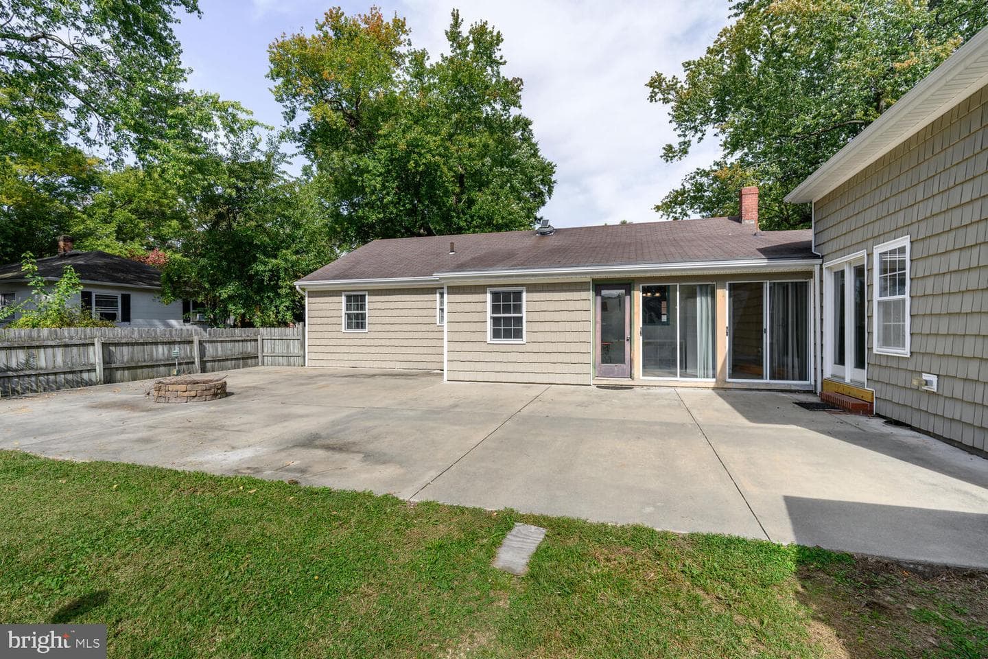 304 W Oak Avenue photo 8