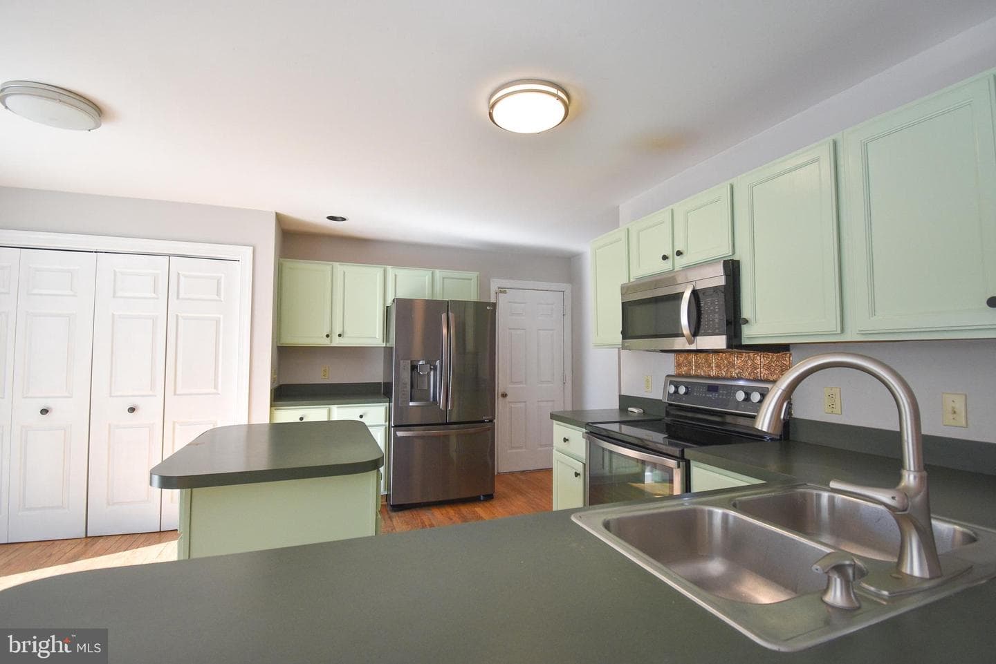 8388 Colony Circle photo 14