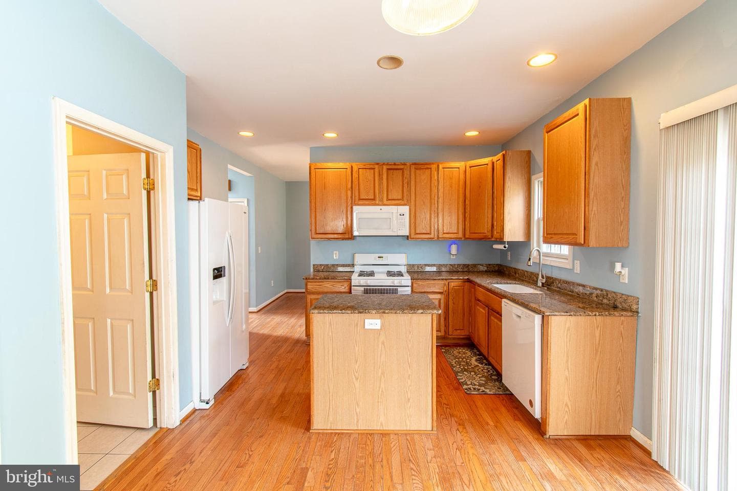 8800 Roundhouse Circle photo 13
