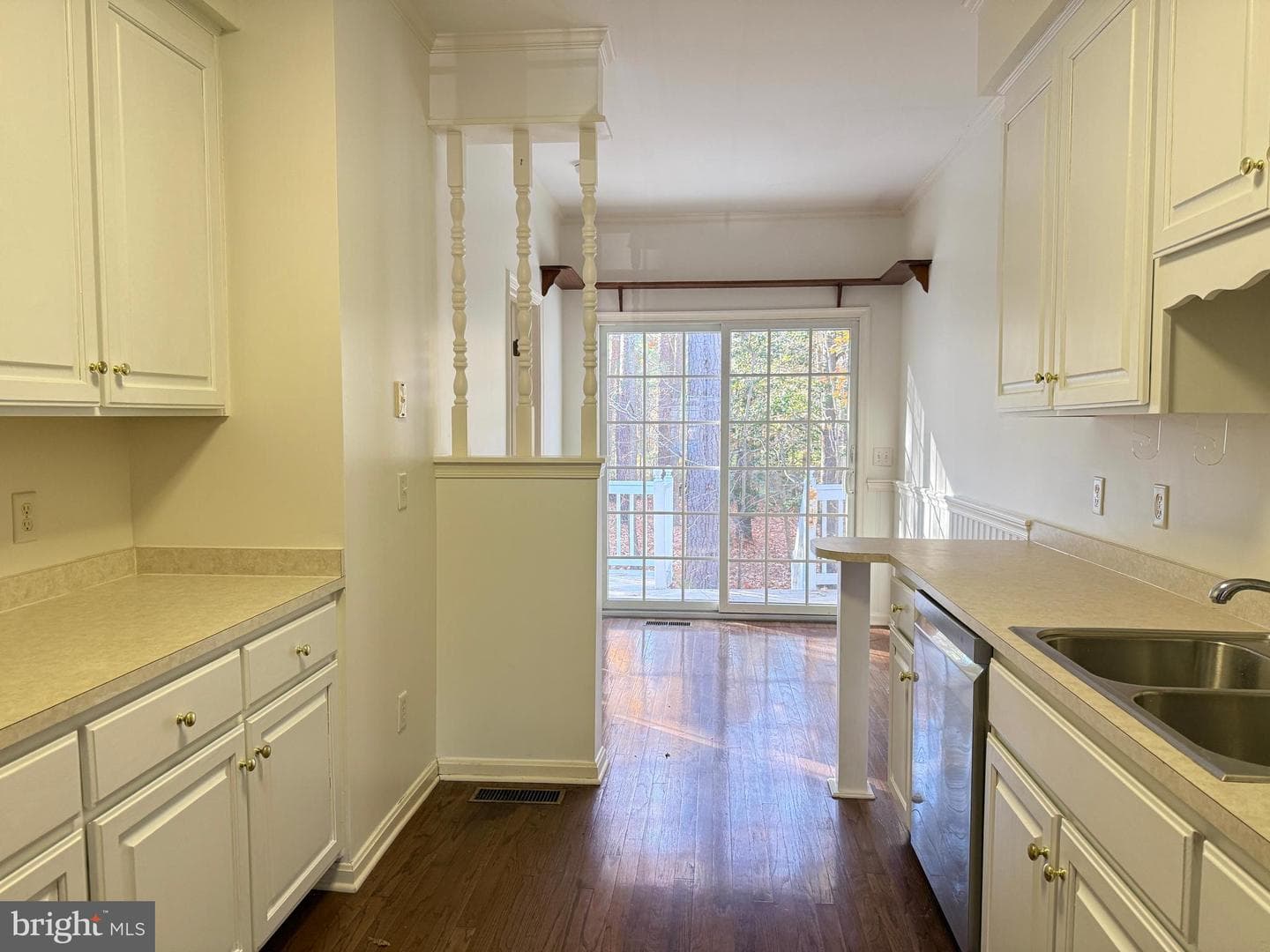 28483 Pinehurst Circle photo 4