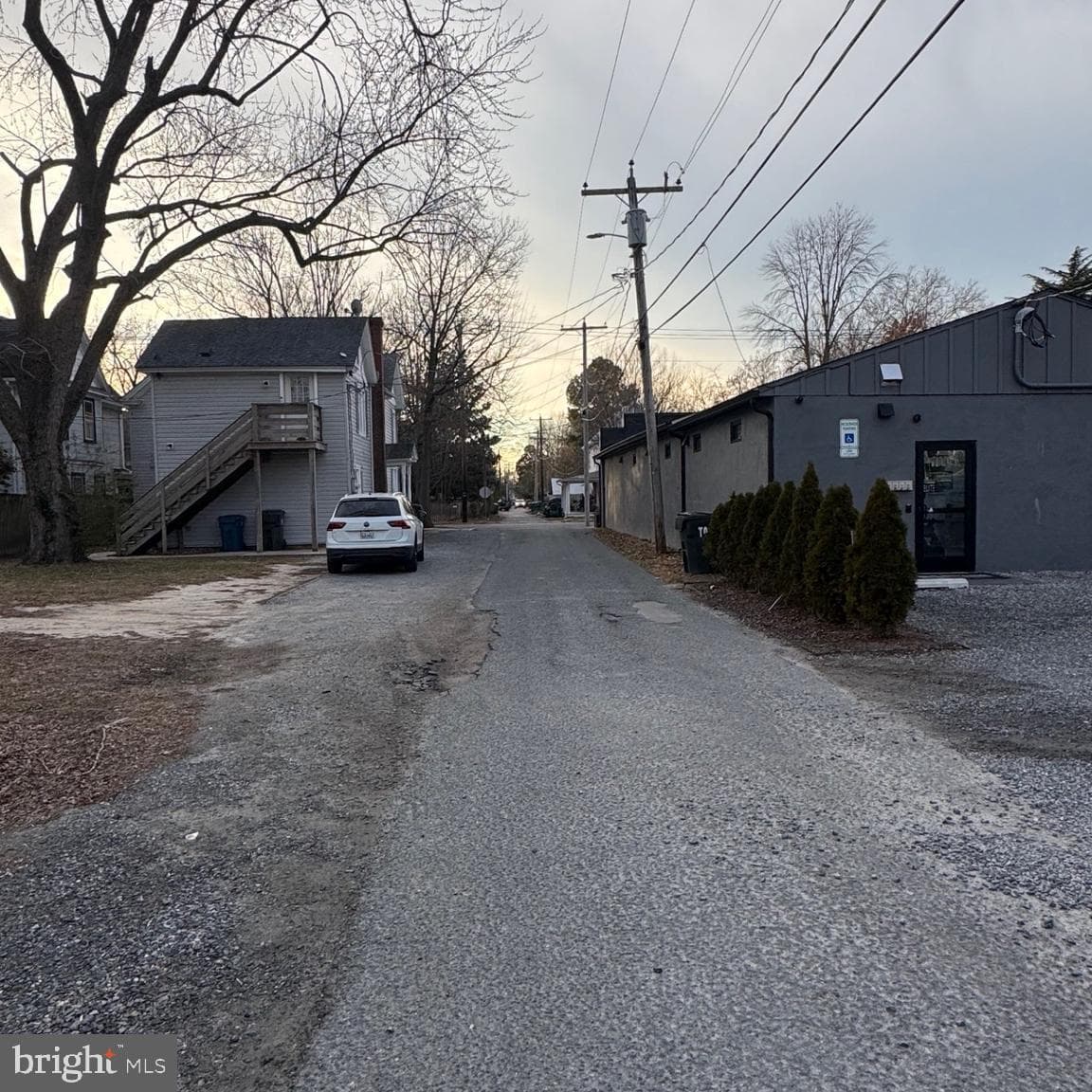 305 Brookletts Avenue photo 11