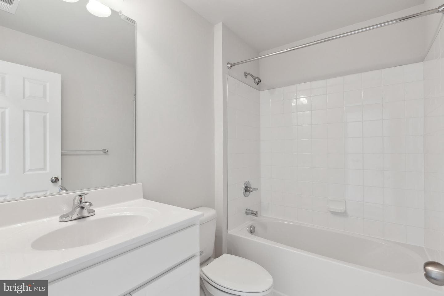 1009 Champlain Court photo 32