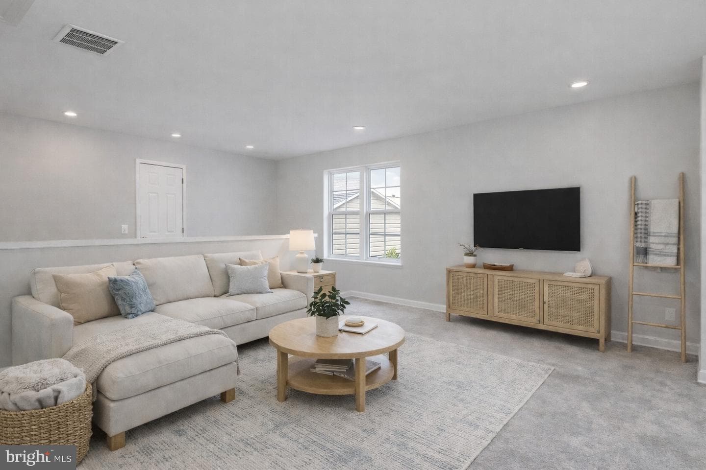 1009 Champlain Court photo 8