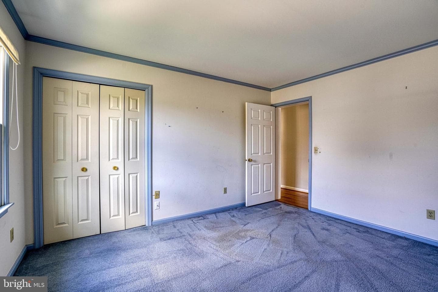 200 Spring Drive photo 44