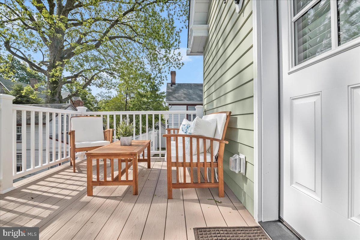 140 S Washington Street photo 34