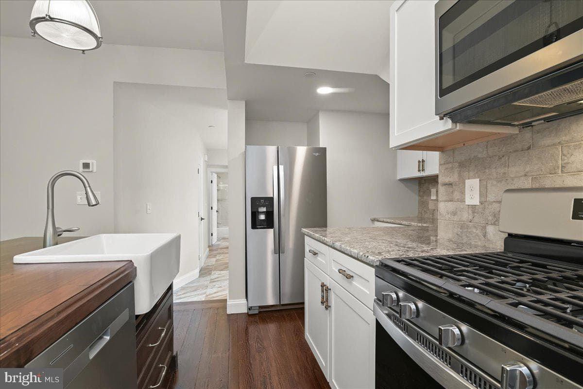 140 S Washington Street photo 47