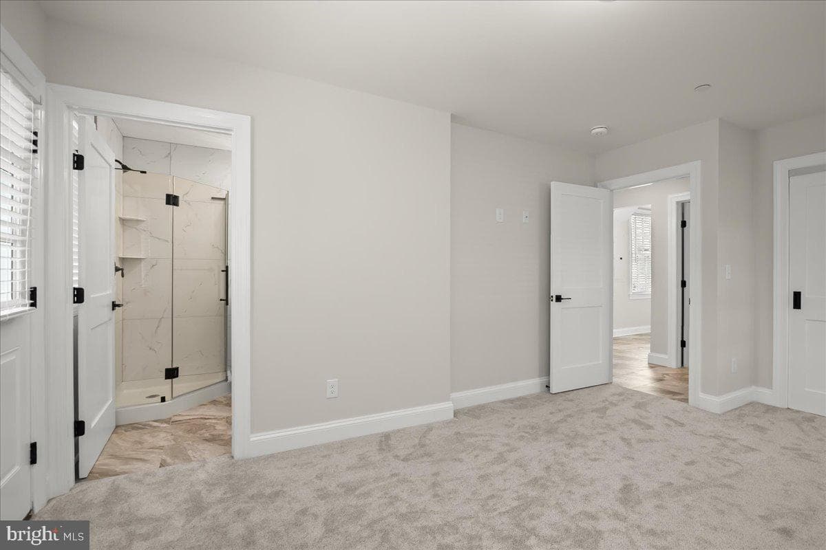 140 S Washington Street photo 60