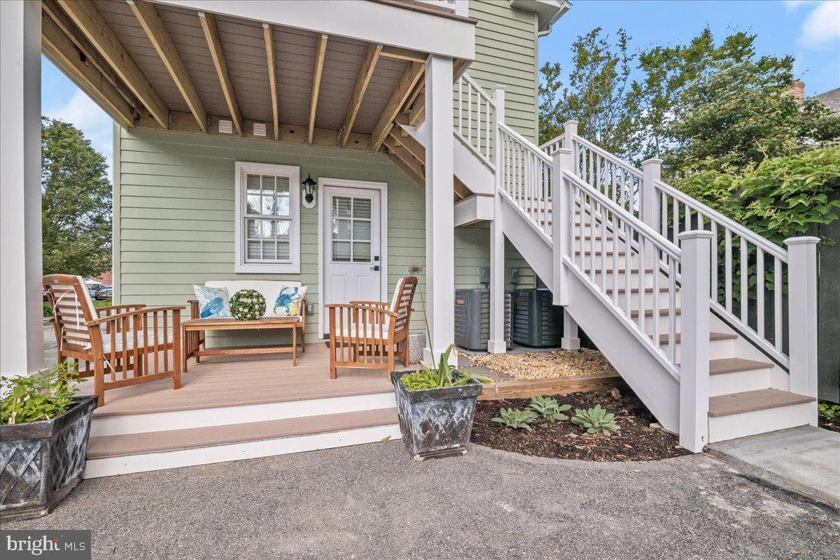 140 S Washington Street photo 66