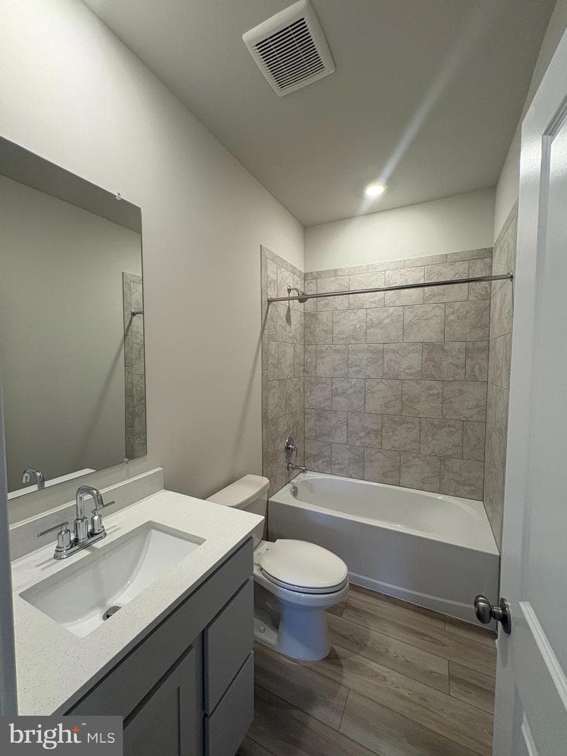 1233 Lake Meade Drive photo 9