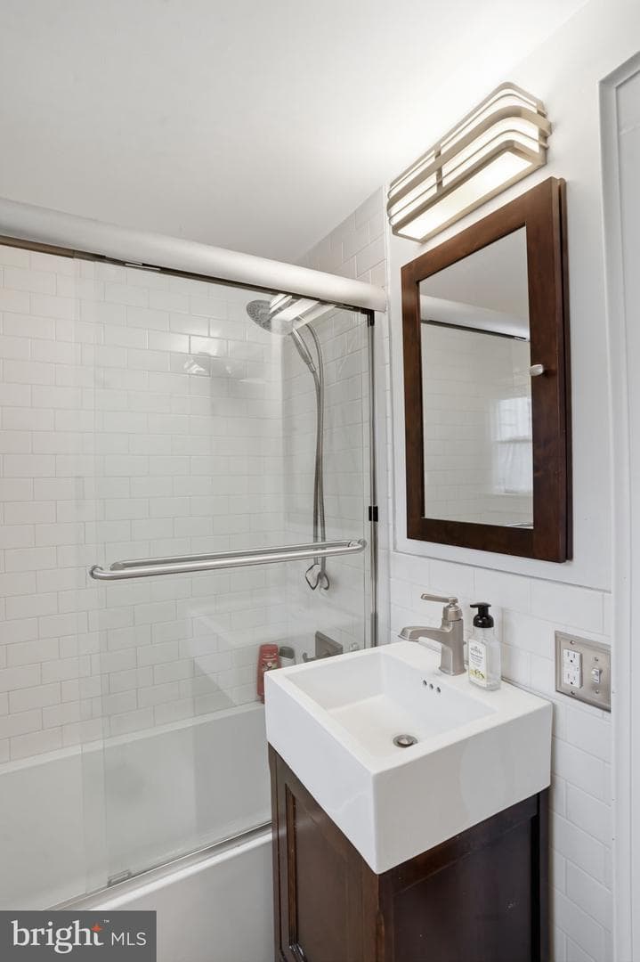 209 Goldsborough Street photo 23