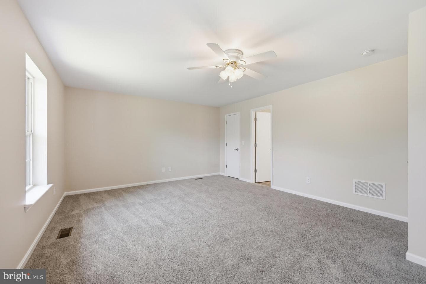 29400 Golton Drive photo 24