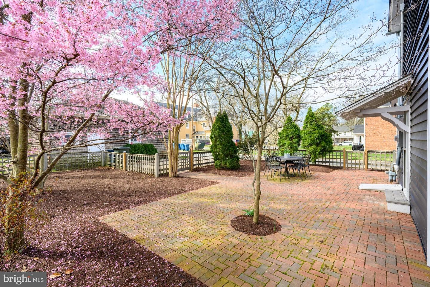 402 Cherry Street photo 11