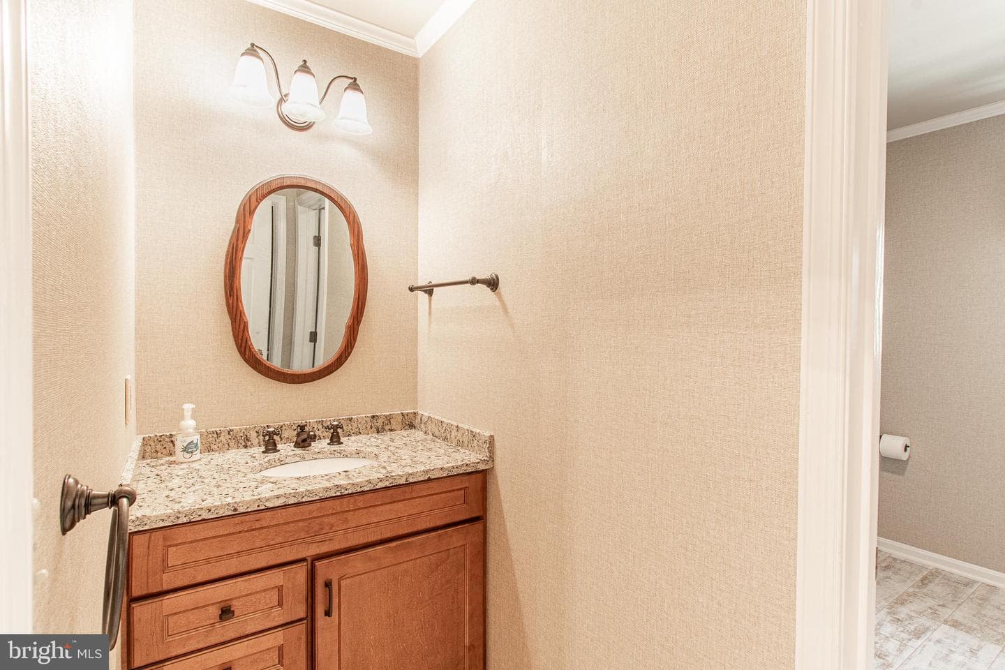 31 Londonderry Drive photo 32