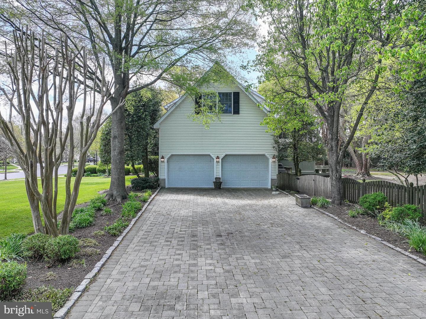 31 Londonderry Drive photo 59