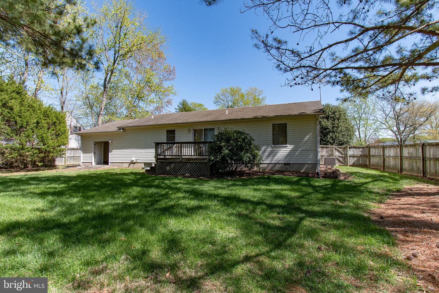 3824 Seymour Drive photo 2