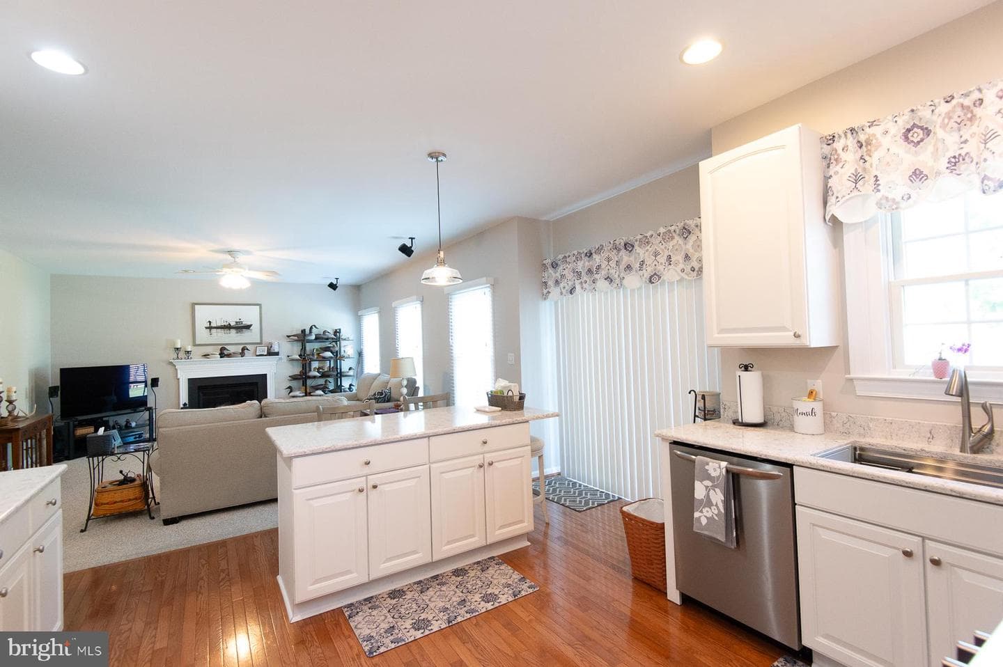 8711 Mulberry Drive photo 8