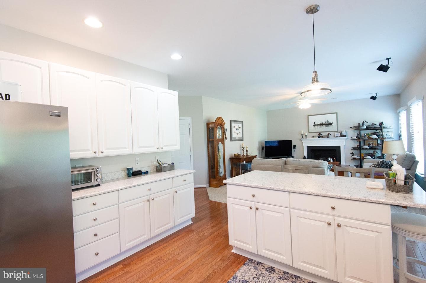 8711 Mulberry Drive photo 9