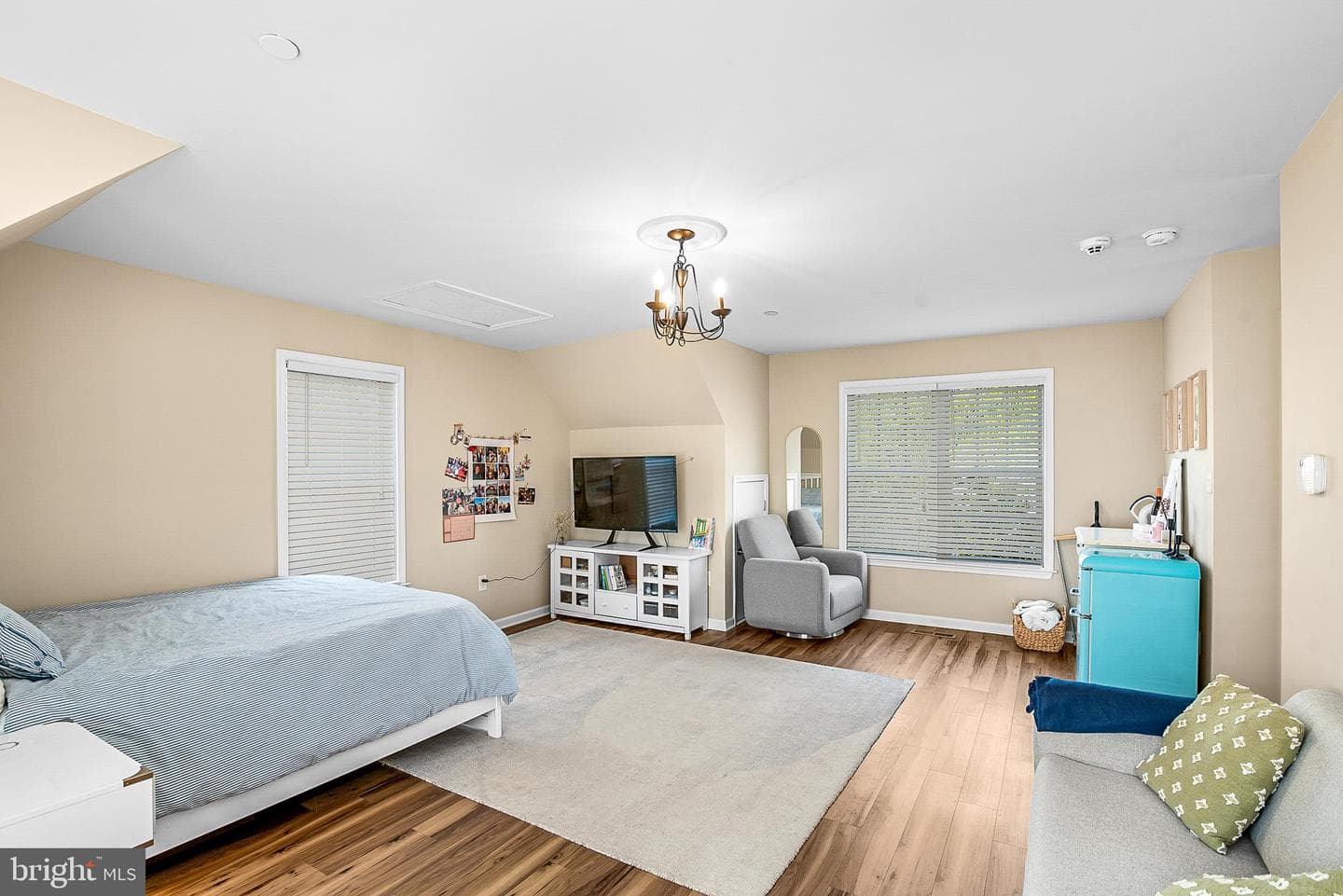 8020 Easton Village Drive photo 24