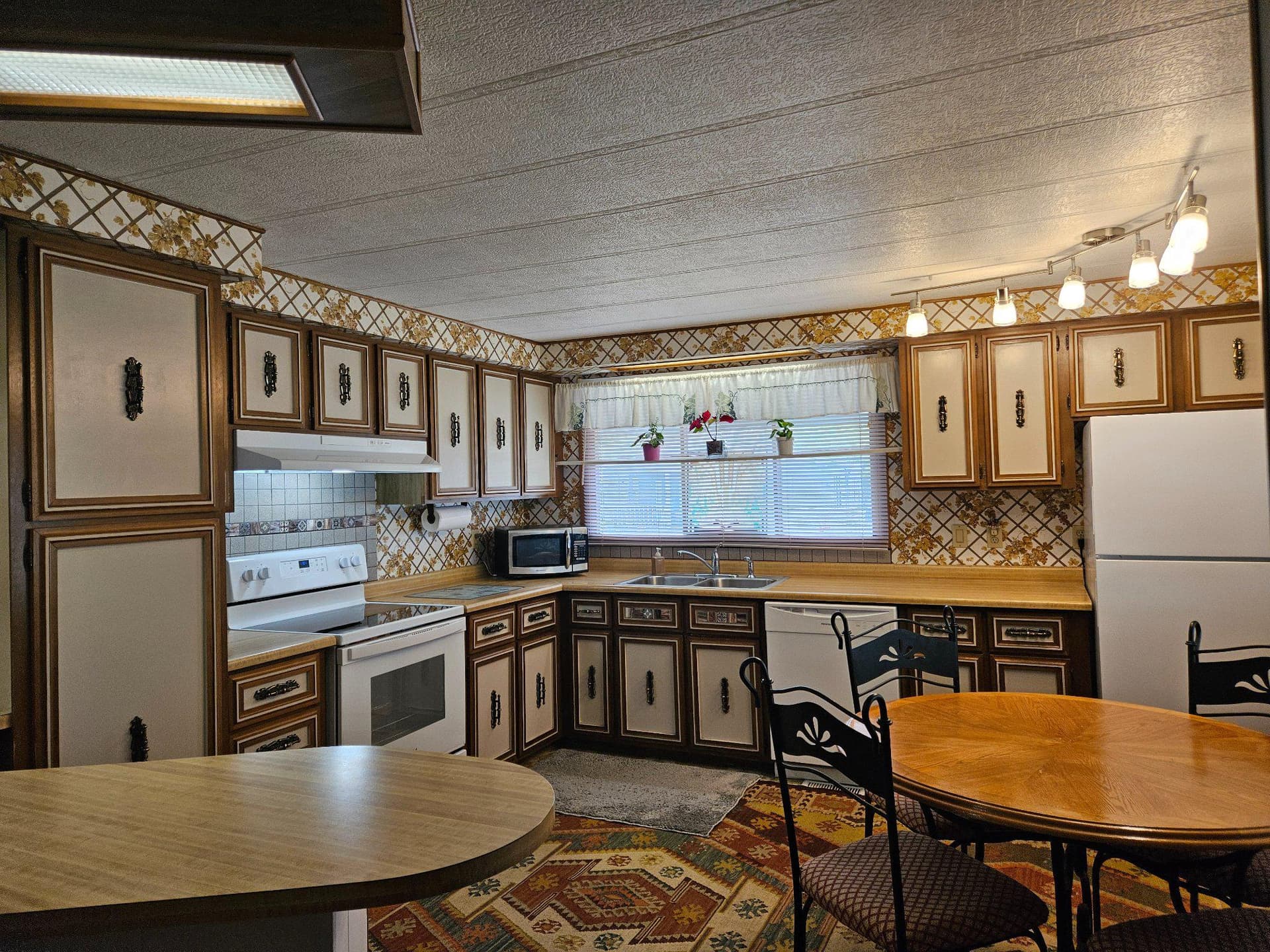 47 Park Lane photo 11