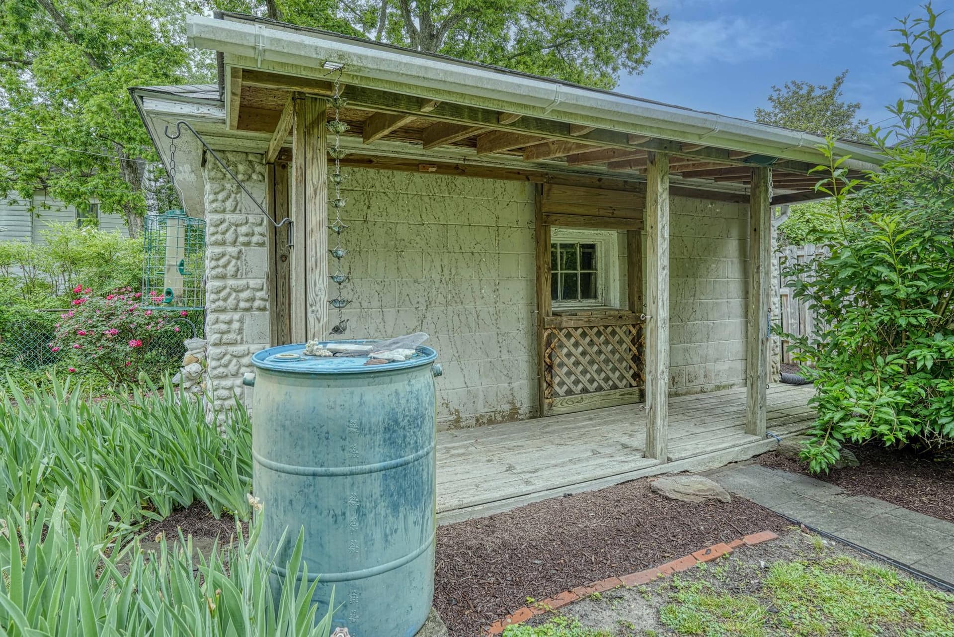 229 S Aurora Street photo 63