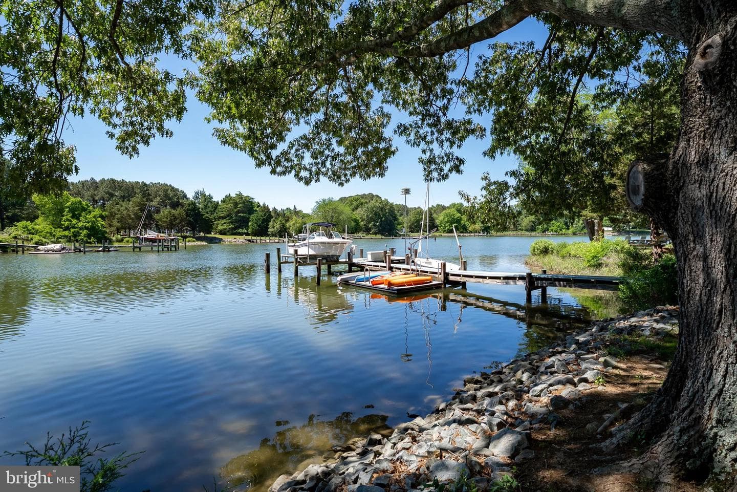 7272 Waverly Island Road photo 5