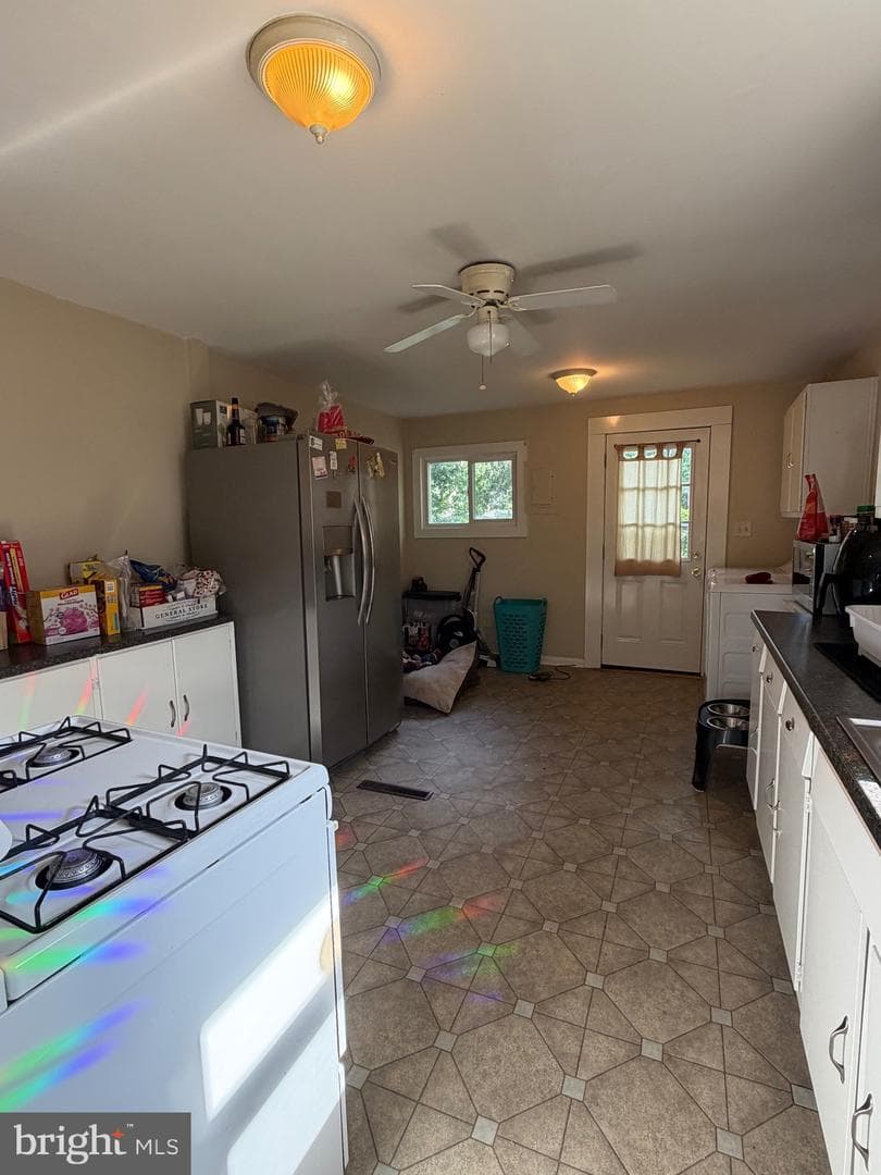 112 Glenwood Avenue W photo 11