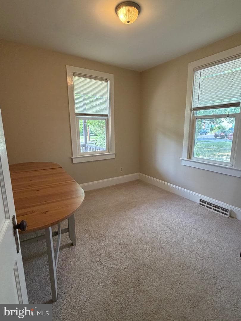 112 Glenwood Avenue W photo 14