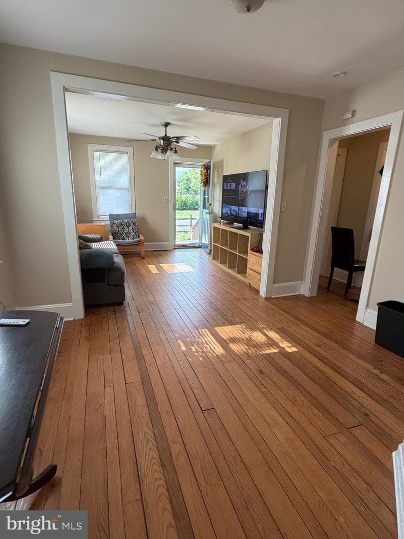 112 Glenwood Avenue W photo 16
