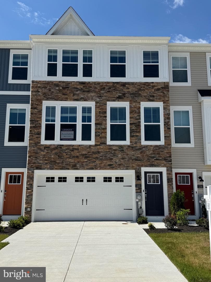 1312 Lake Lucerne Ln, Trappe