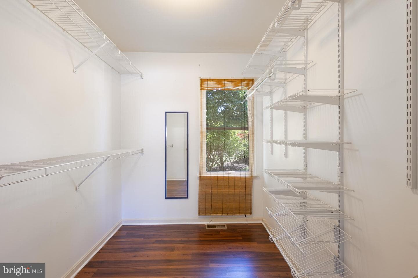312 Spring Drive photo 11